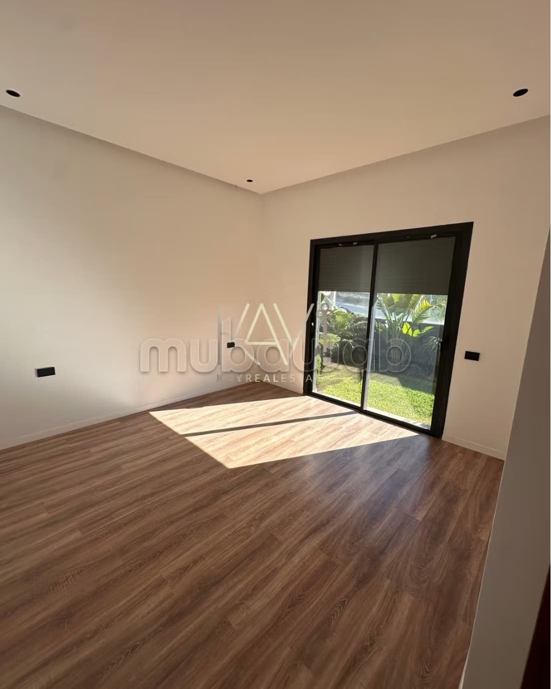 Appartement en vente à Sania. 3 pièces. Avec ascenseur et te...