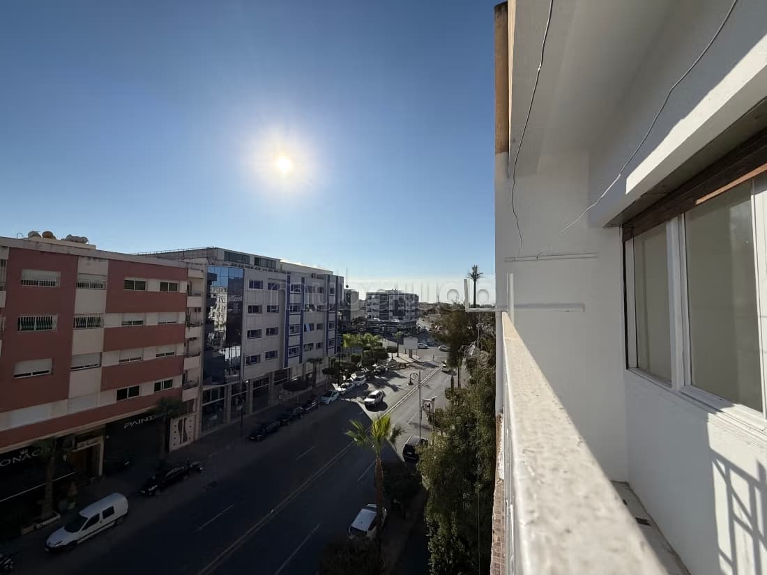 Louez cet appartement en Centre. 2 belles chambres. Concierg...
