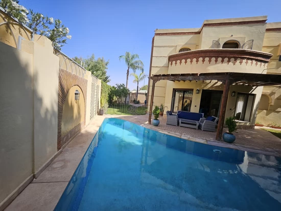 Villa isolée au style traditionnel à Marrakech