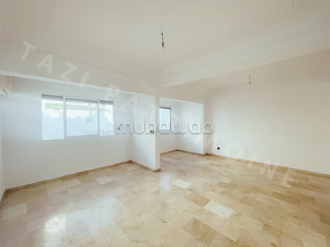 À vendre appt 2 chambres rénové triangle d'or