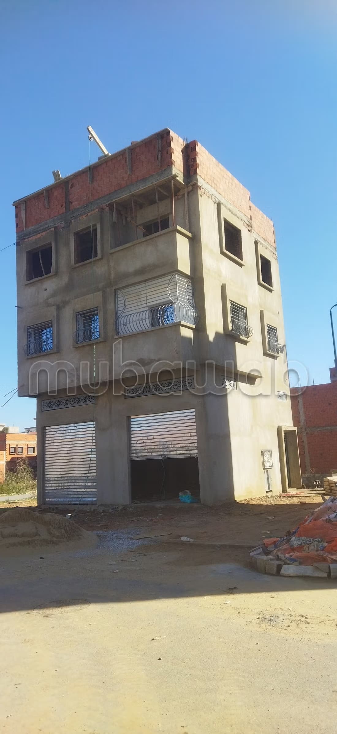 Local commercial en vente à Bir Rami Ouest. Surface de 63 m²