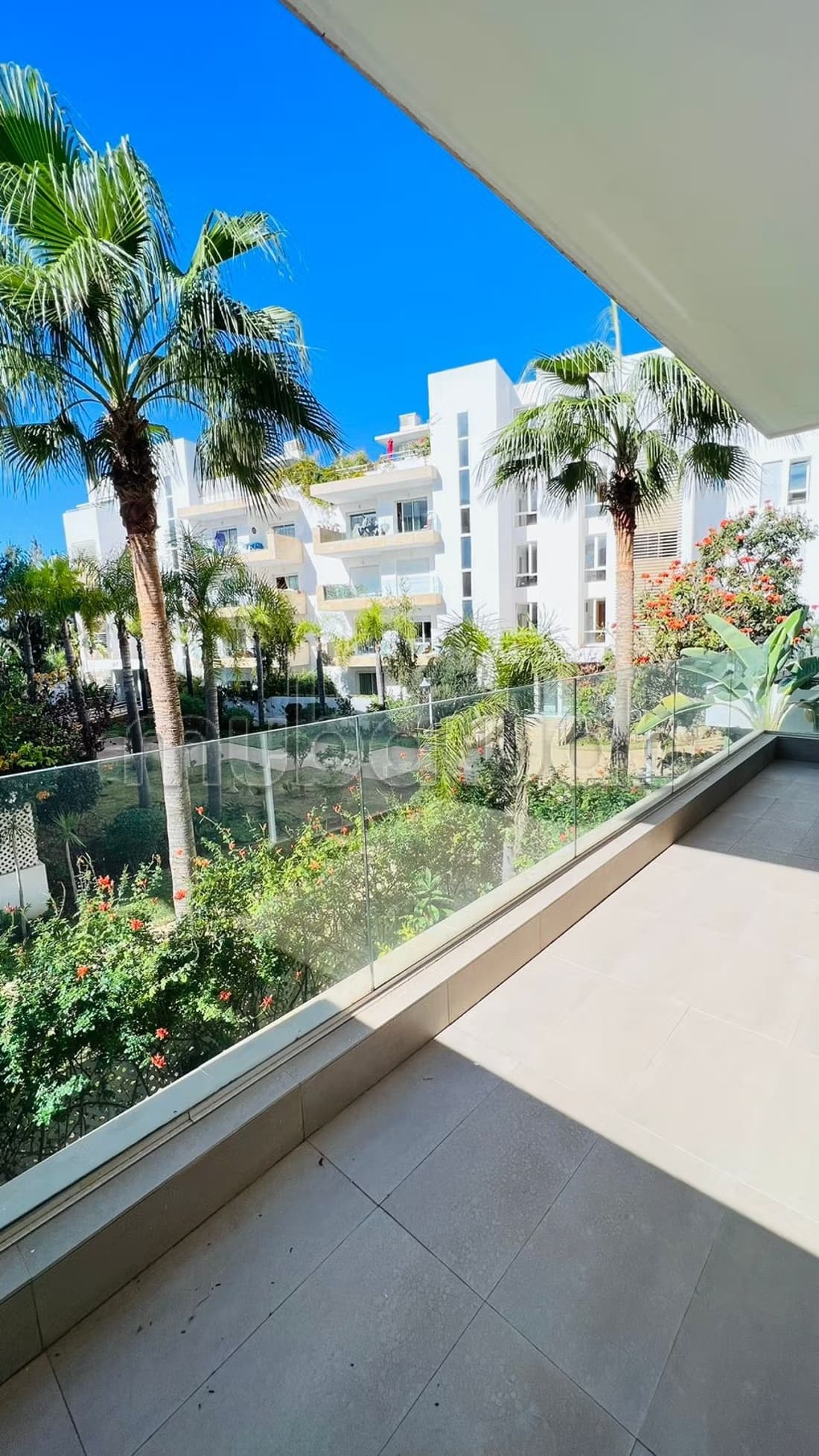 Appartement standing sans vis à vis a l orangerai