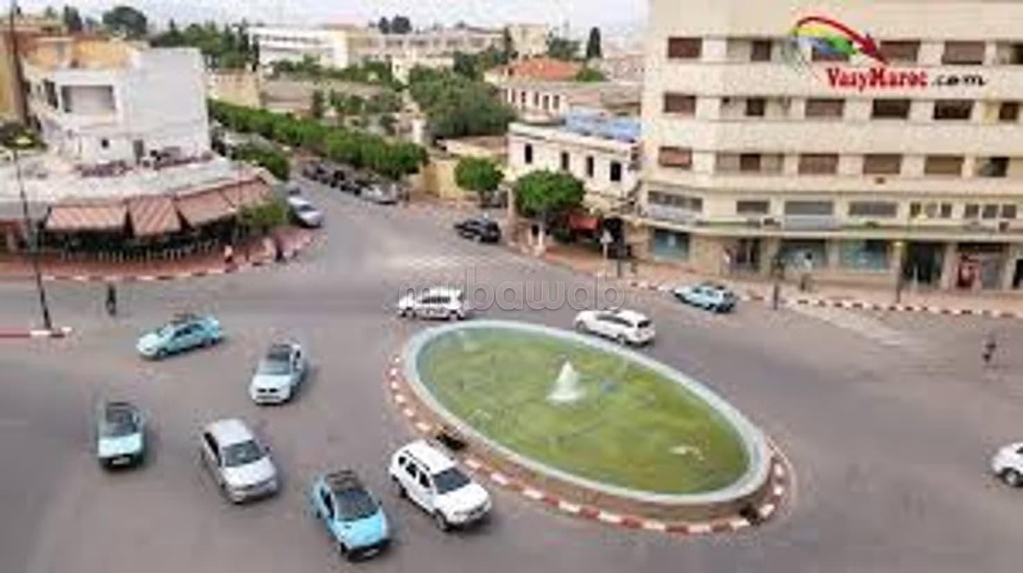 Meknès, El MANSOUR, appartement deux façades