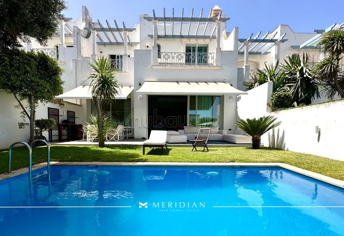 Villa traditionnelle modernisée vue sur mer