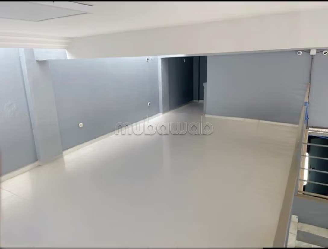Local commercial à Louer – 110 m²