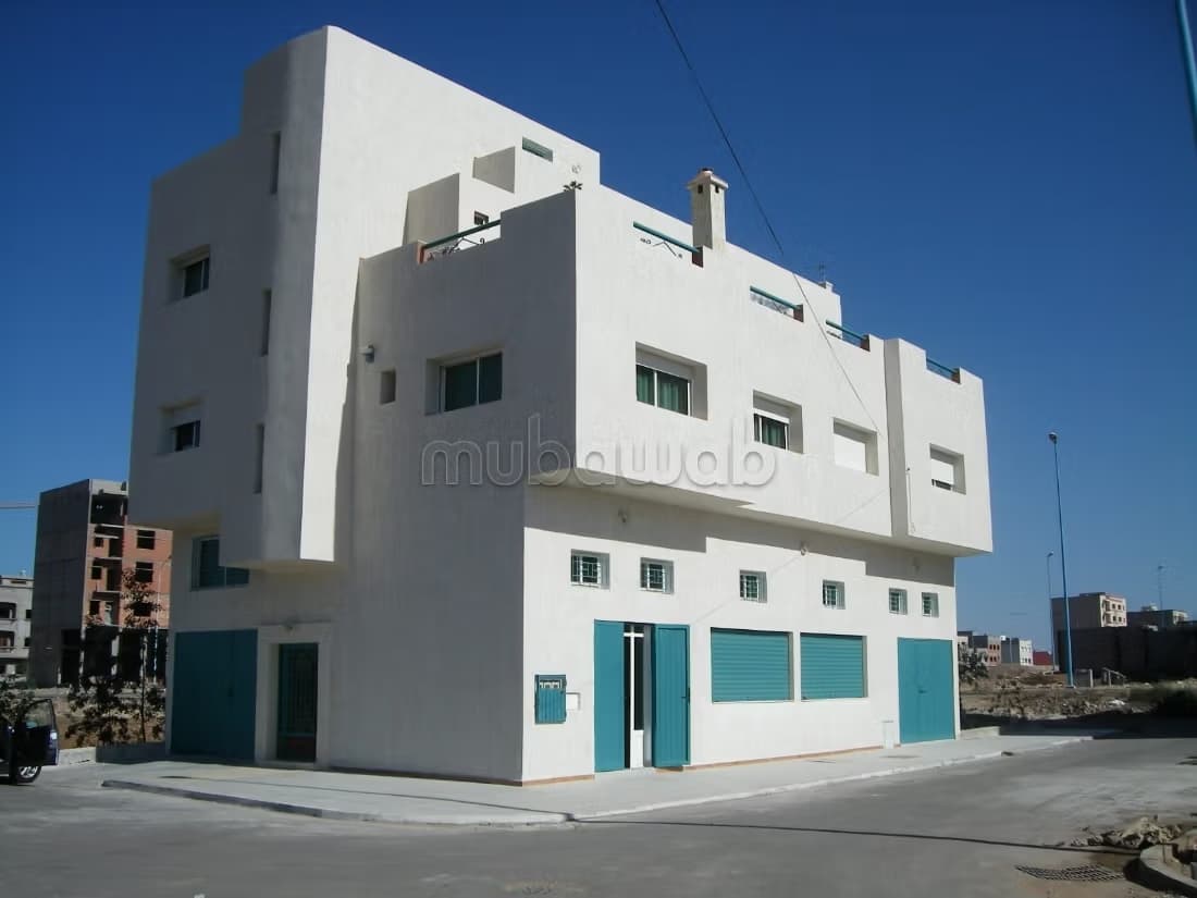 Appartement avec 3 façades proche de tout