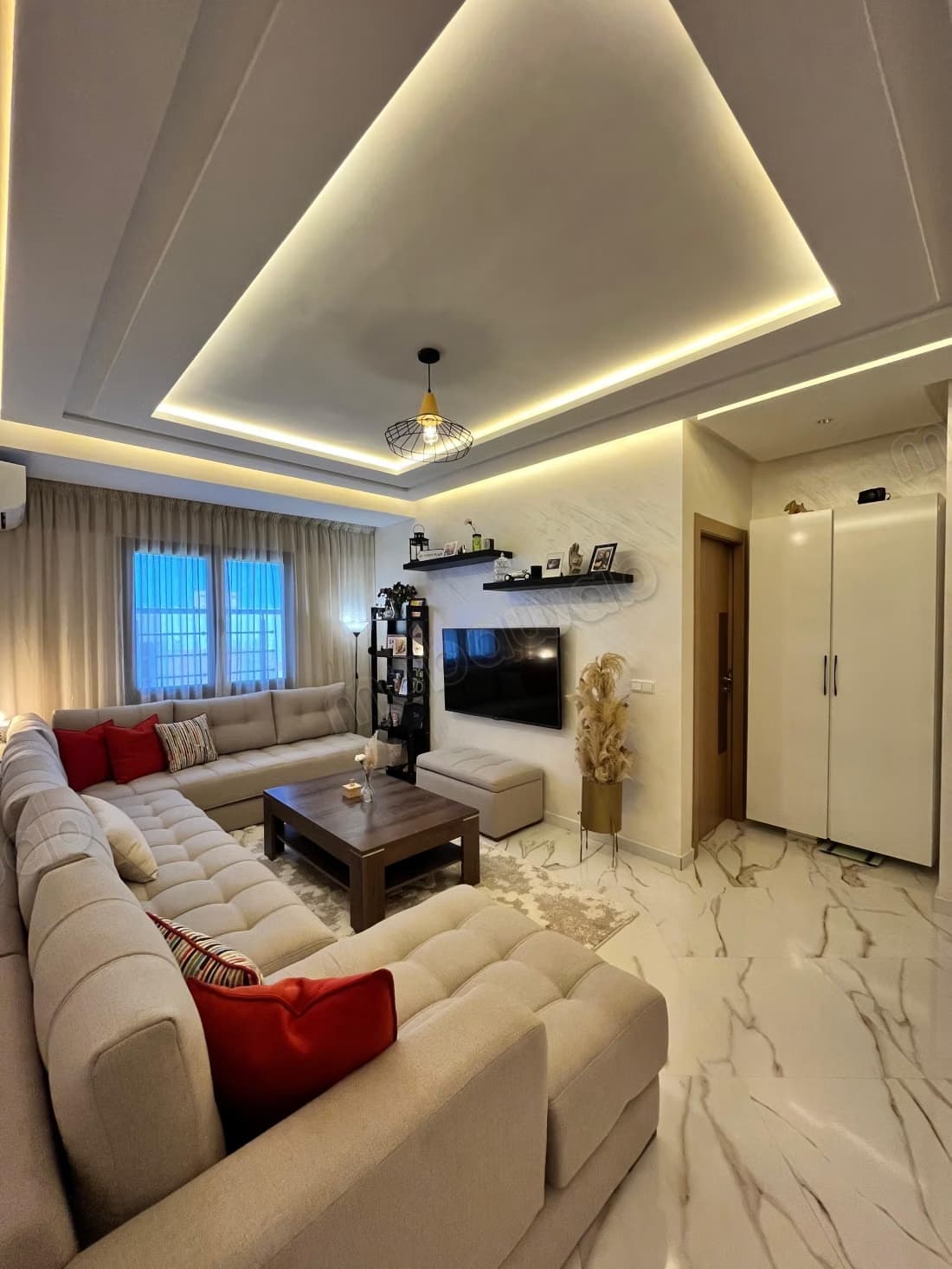 Appartement meuble à vendre a Riad Ahlan