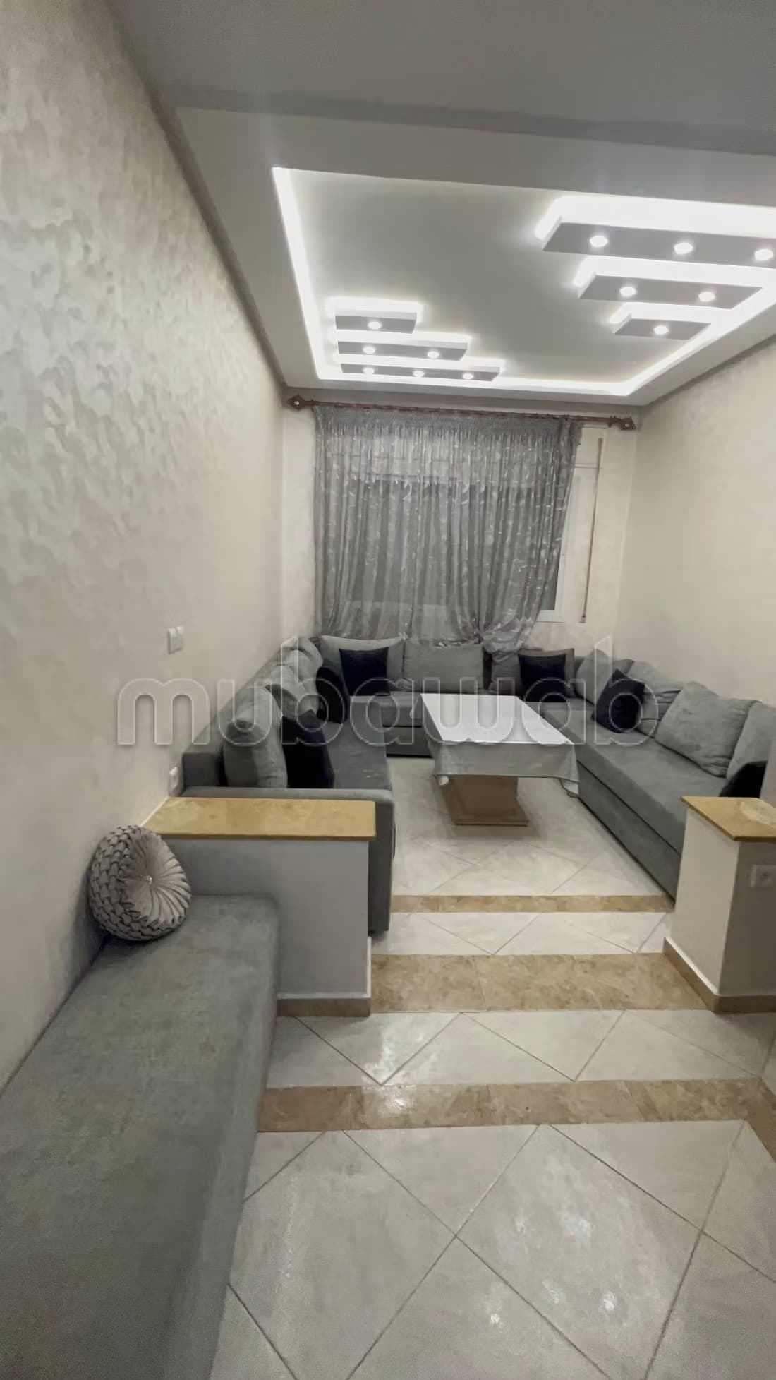 Superbe appartement à louer à Wilaya. 4 pièces. Lave linge
