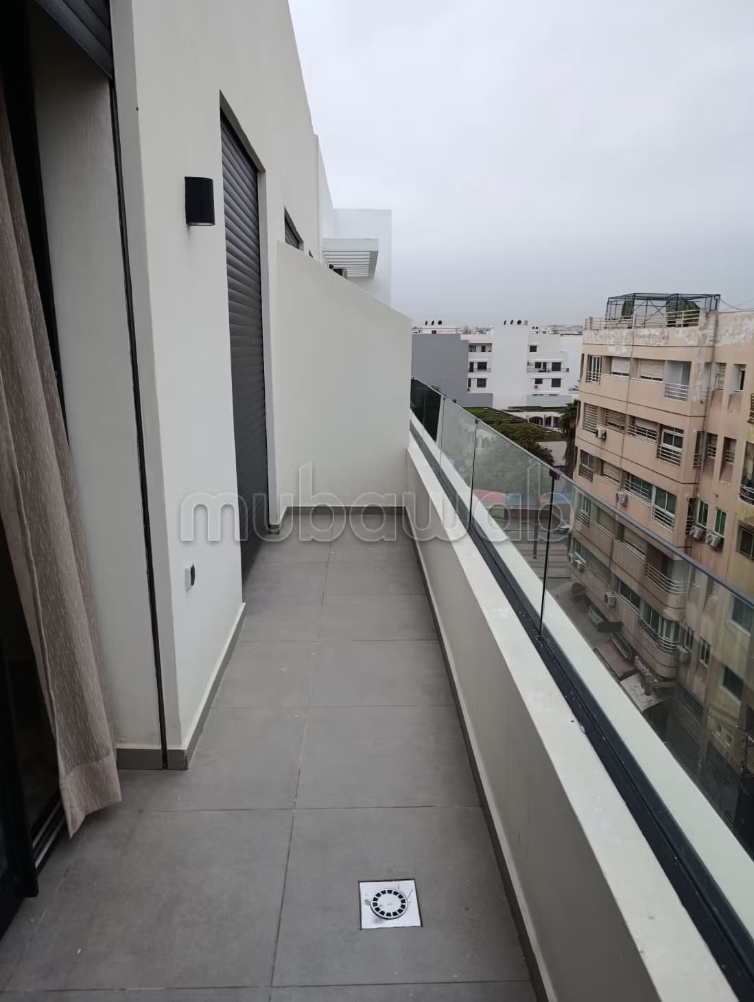 Louez cet appartement à Les Hôpitaux. 1 Pièce. Meublé