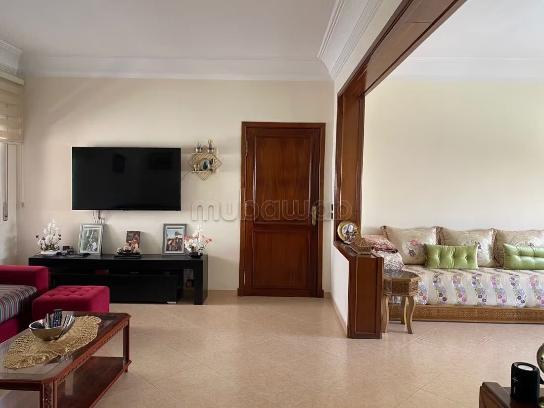 Superbe appartement a l’avenue FAR