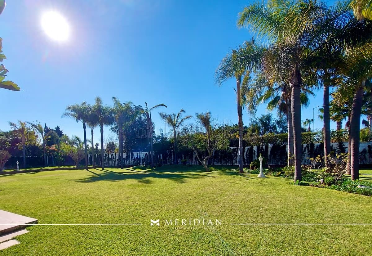 Sublime Villa Moderne de 2000m² Rabat Souissi