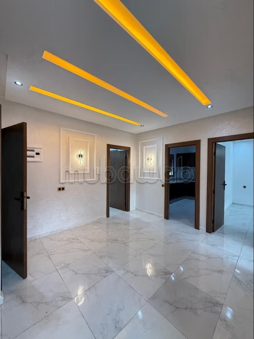 Vente d'un bel appartement à Bir Rami Est. 3 chambres agréa...