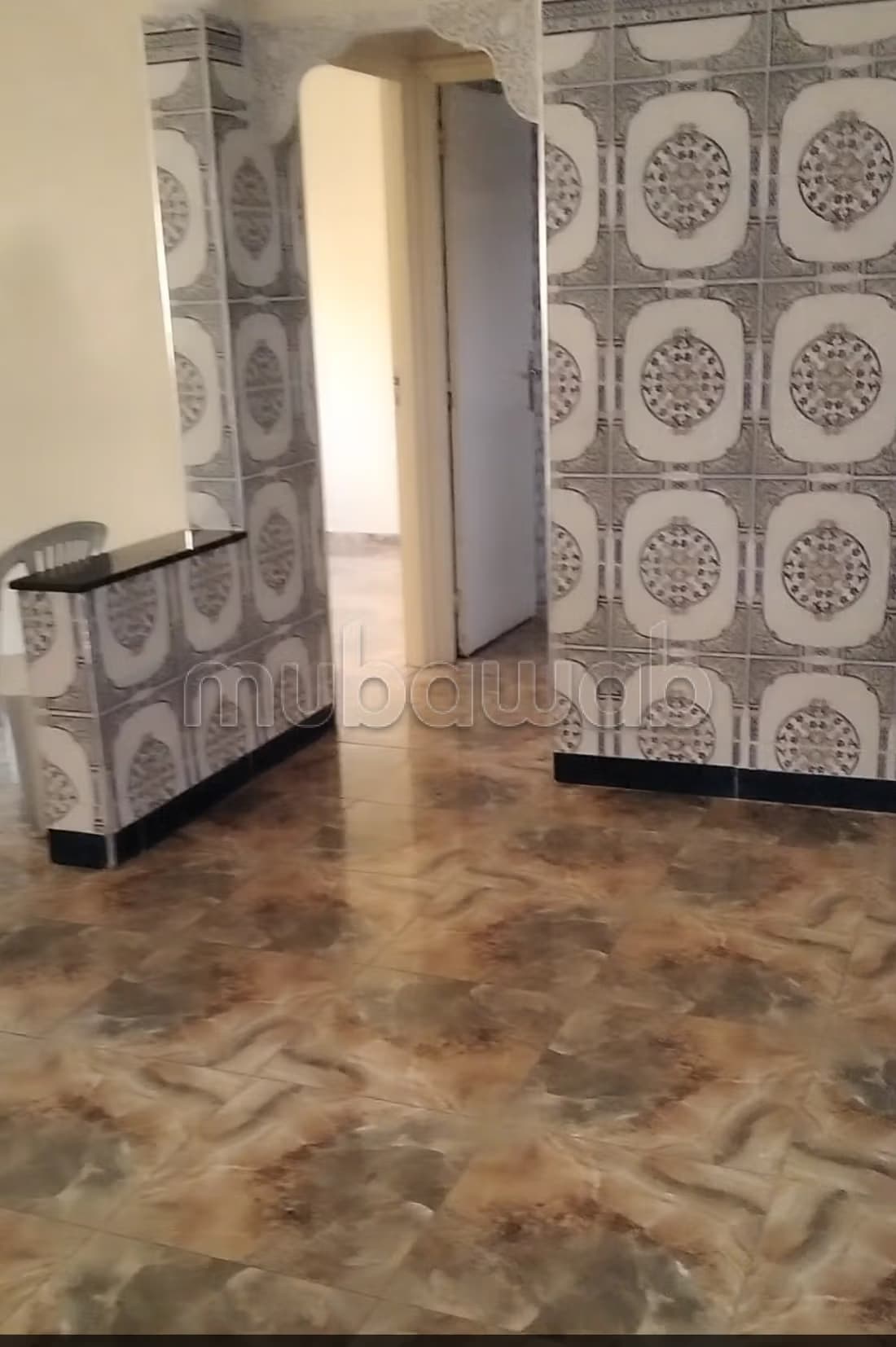 Superbe appartement à louer à Frougui. 3 chambres. Porte séc...