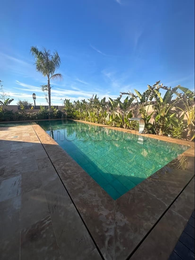 Villa neuve avec piscine vue golf à Amlakiss