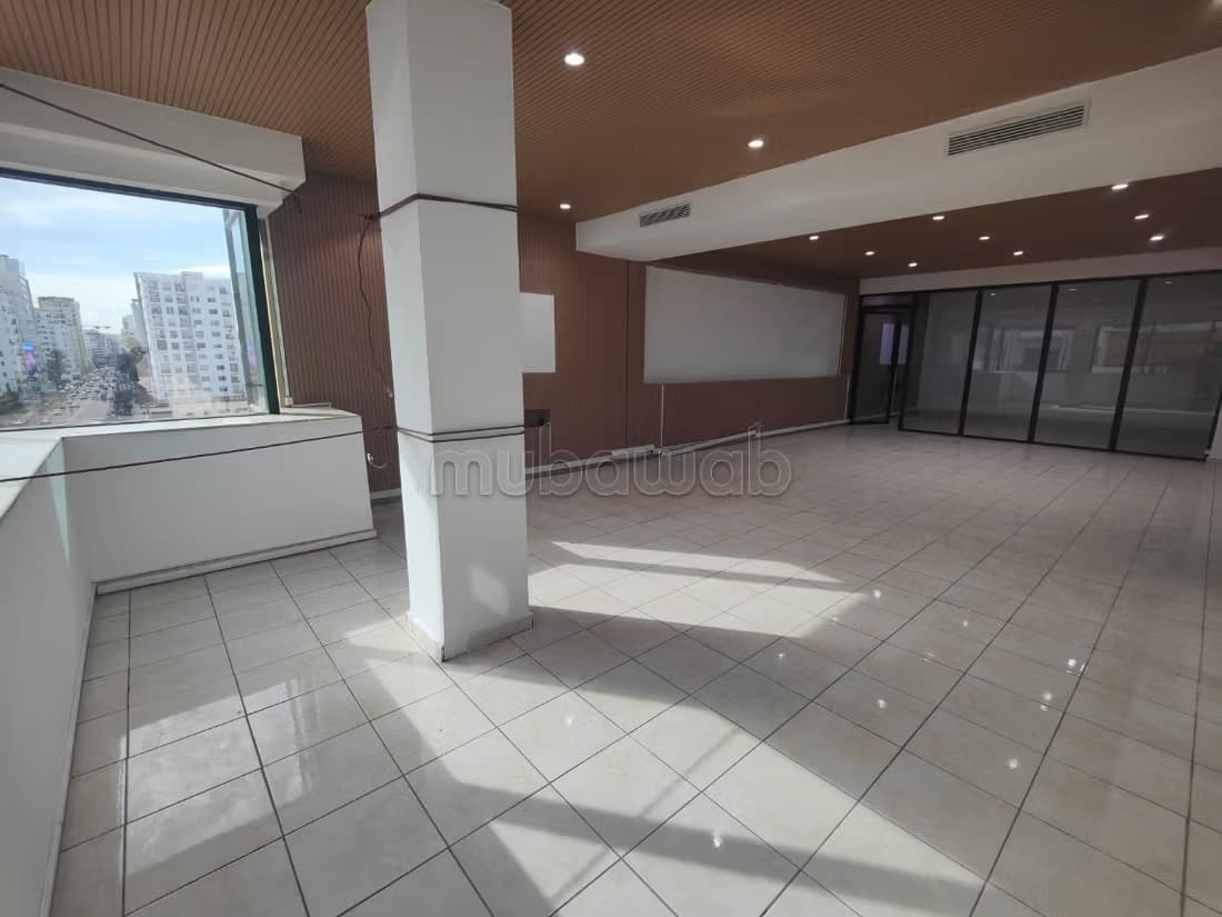 Location de bureaux à Gauthier. Surface de 190 m²