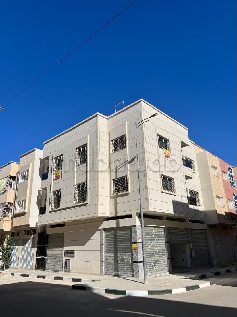 Appartement à vente route ain chkef 140m2