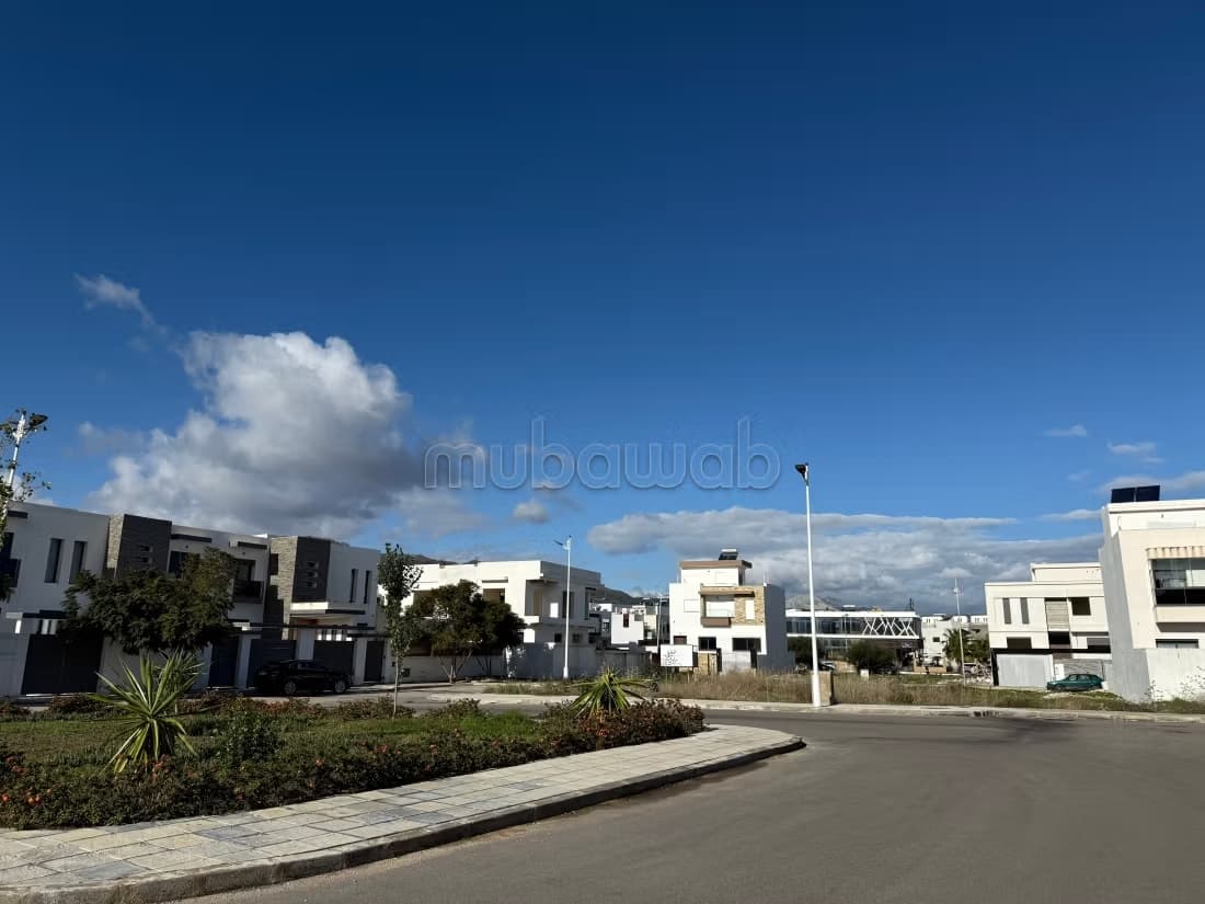 Lot de villa de 331 m² en vente