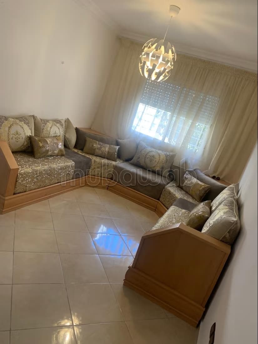 Louez cet appartement à Hay Toummert. 2 belles chambres. Bie...