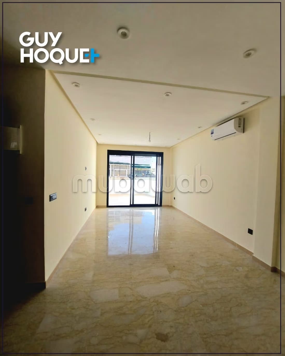 Studio vide val fleuri
