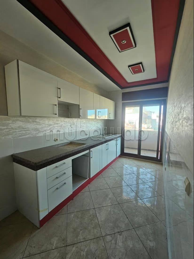 Apparemment a vendre, trua atlas. Superficie 107 m². Porte b...
