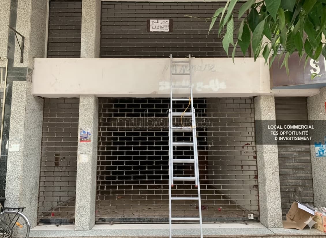 Local commercial en vente à Nouvelle Ville. Surface de 133 m...