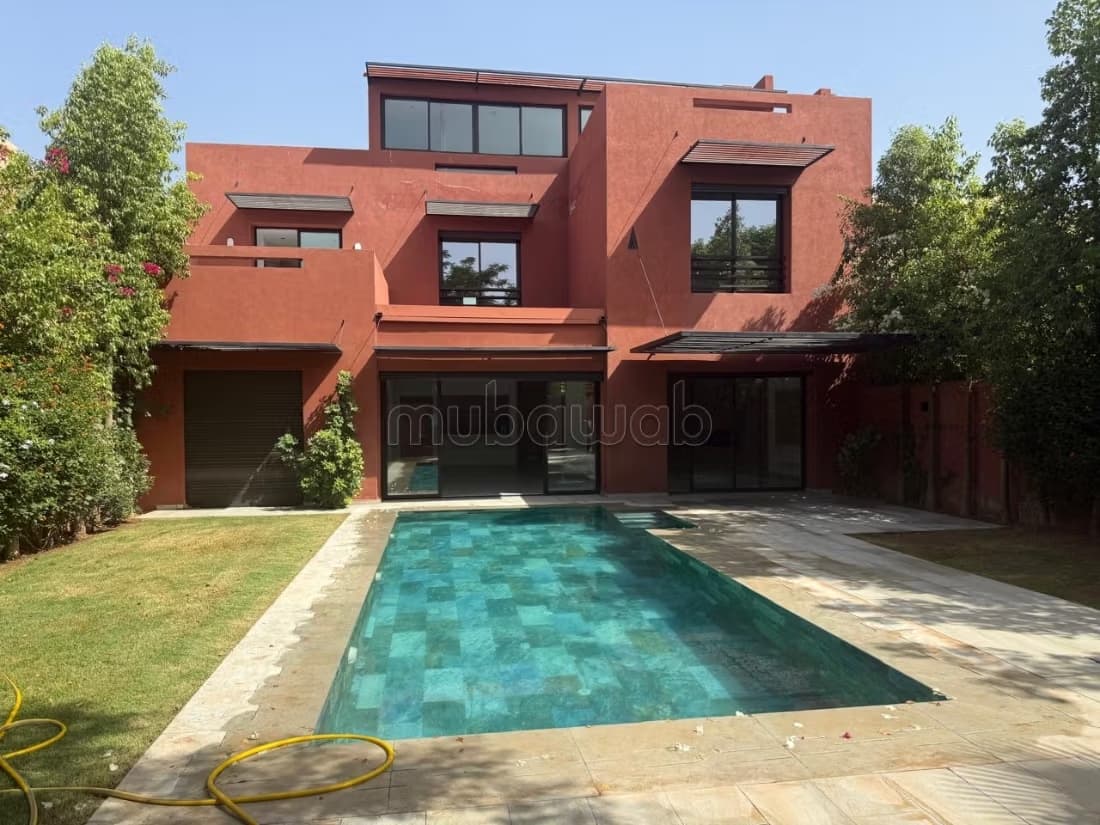 Golf Almaaden: Villa 300 m2 à louer Vide, 4Ch, Piscine chauf...