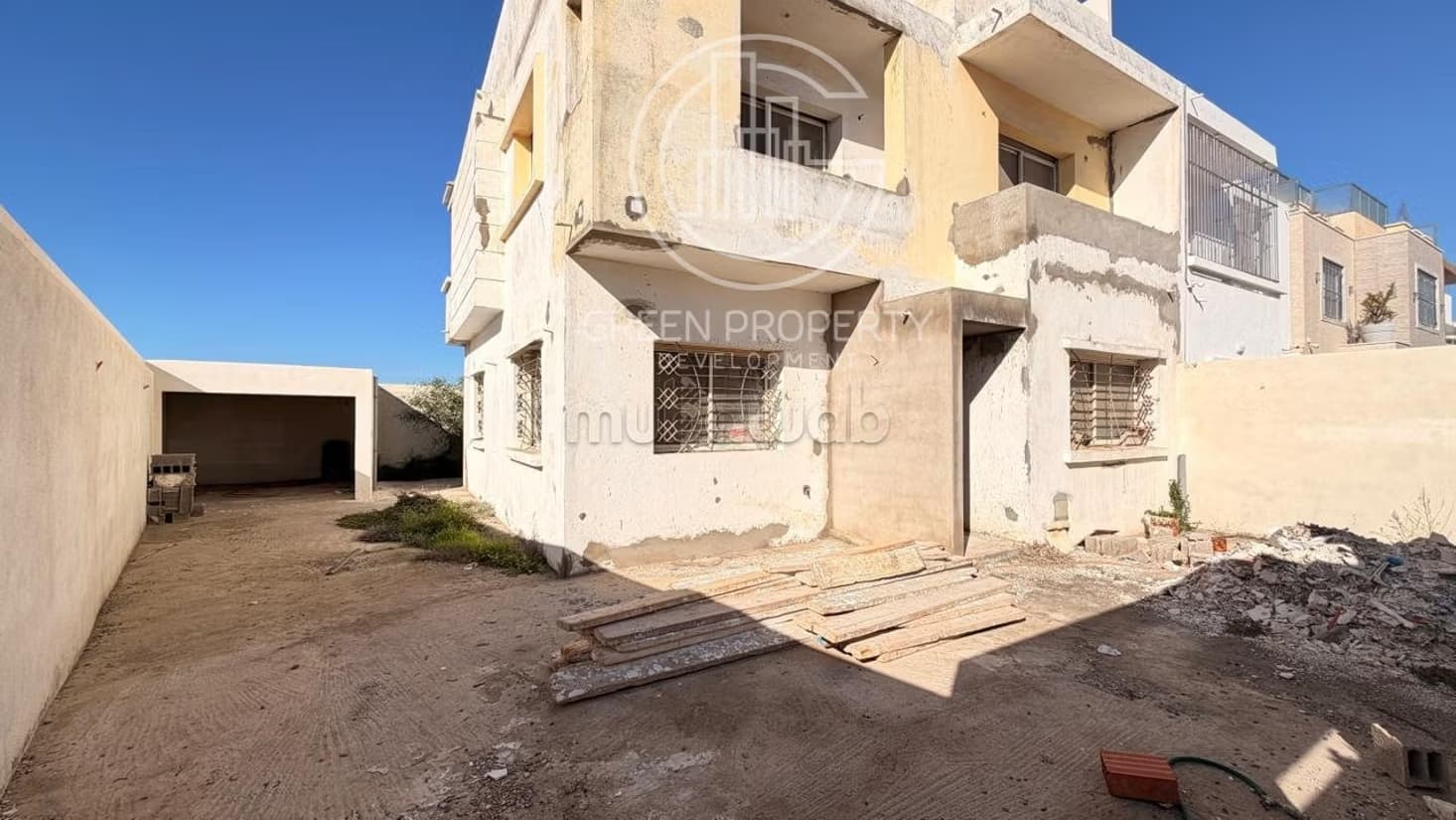 Maison semi finie à vendre – Quartier Argana