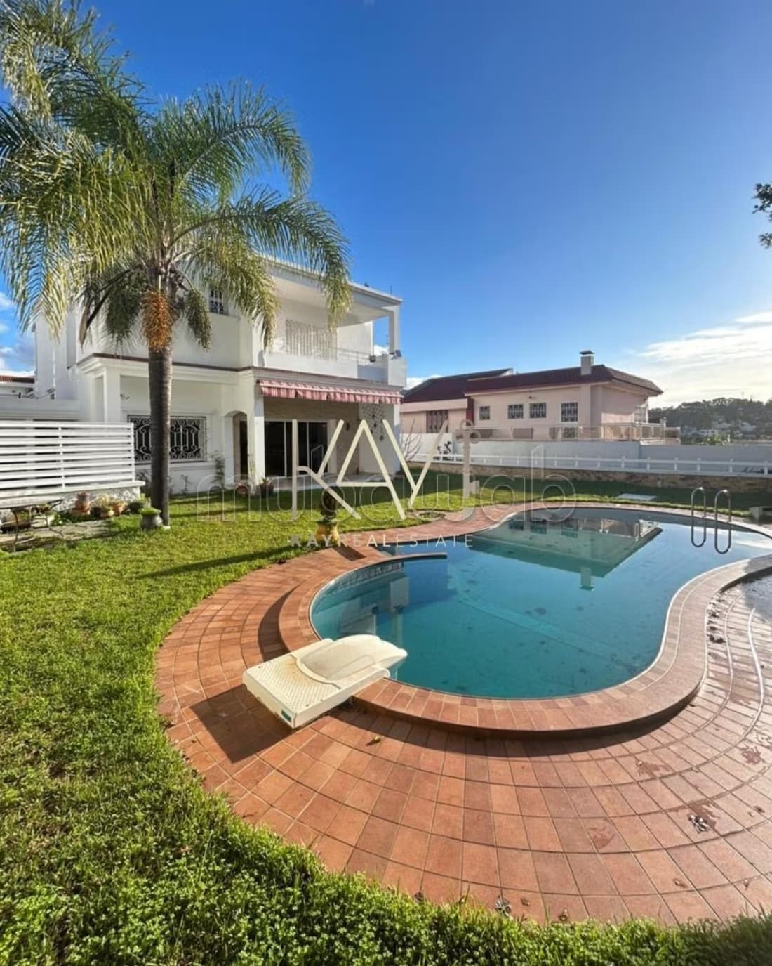 Villa à louer à Tanger Jbel kbir avec jardin et piscine