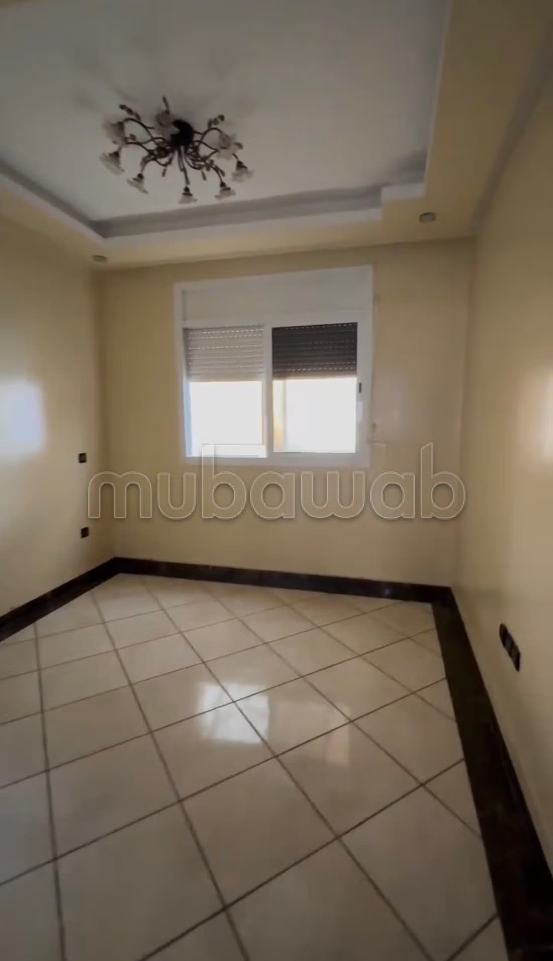 Vend appartement à Tabriquet. Surface de 128 m². Salon Maroc...