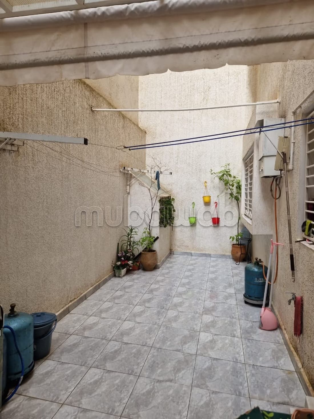 Appartement à vendre à Hay Riad. Surface de 104 m². Salon tr...
