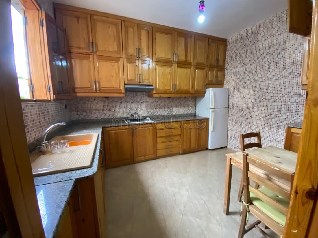 Appartement à louer à Riad Salam 1 belle chambre. Meublé