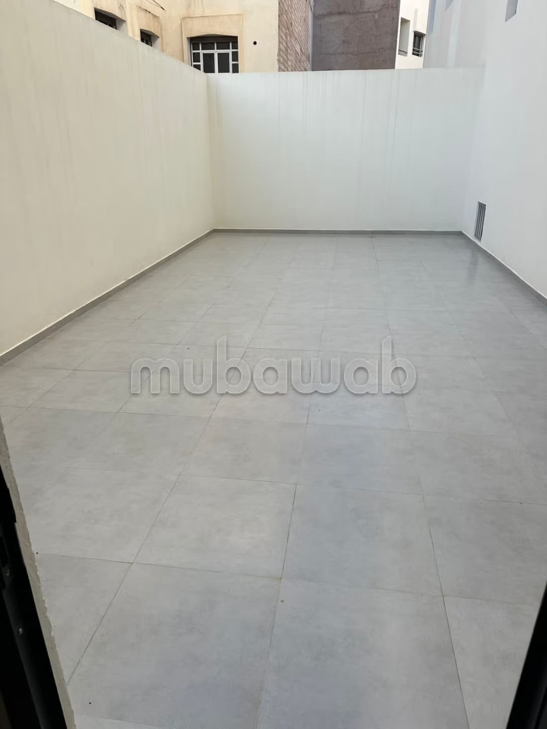 Appartement Haut standing Rte Imouzer côté clinique Razi