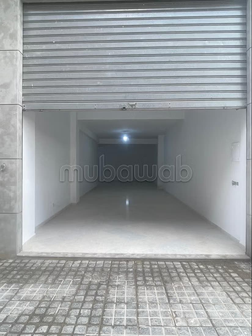 2 locaux commerciaux a vendre au quartier Almaz