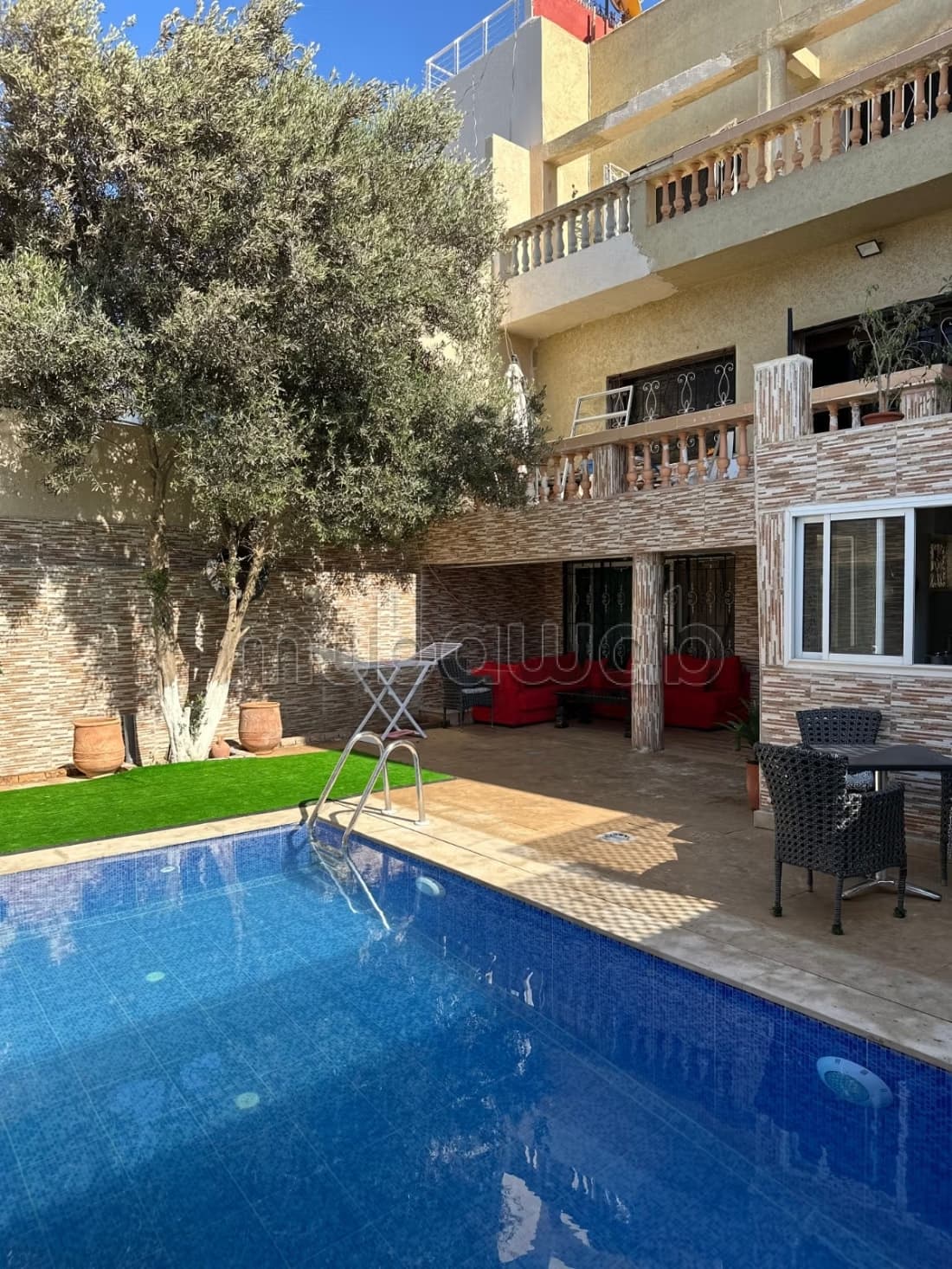 Luxury etage villa avec piscine a louer