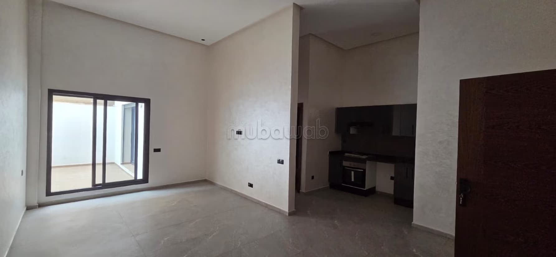 Studio neuf à louer à bouskoura ville