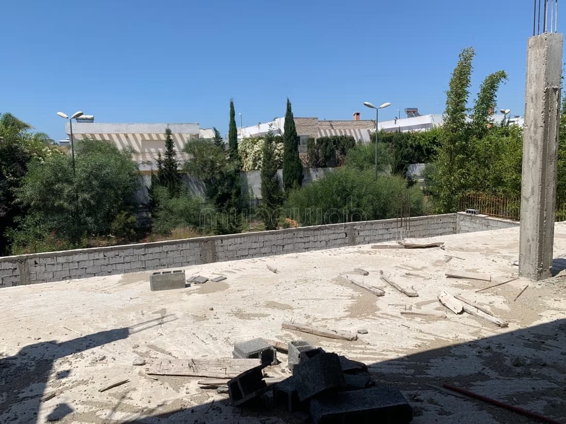 Villa semi finie au golf de mehdya 602 m