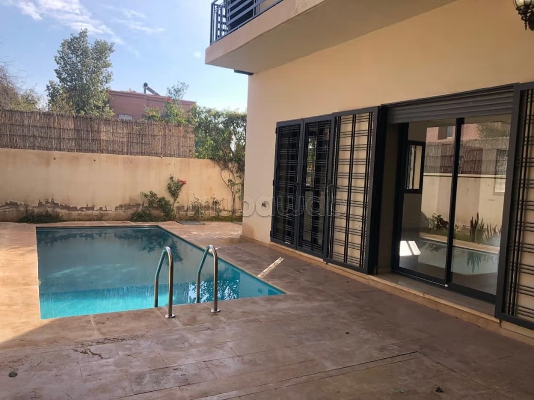 Belle villa à vendre de 304m² à Targa