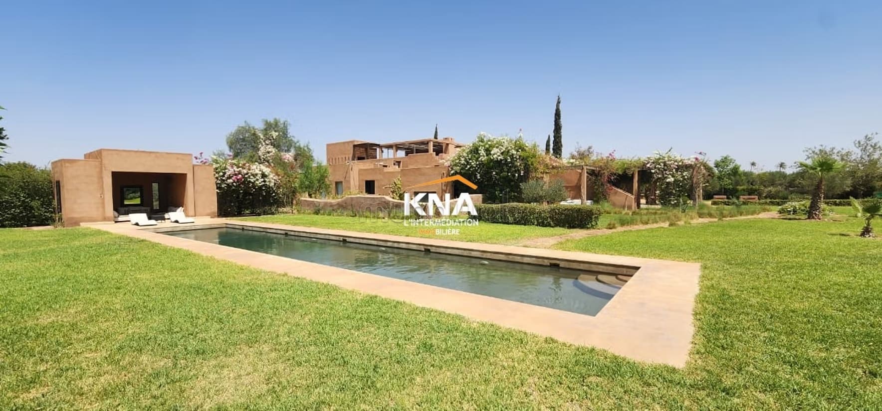 Très jolie Villa de haut standing de style contemporain mixt...