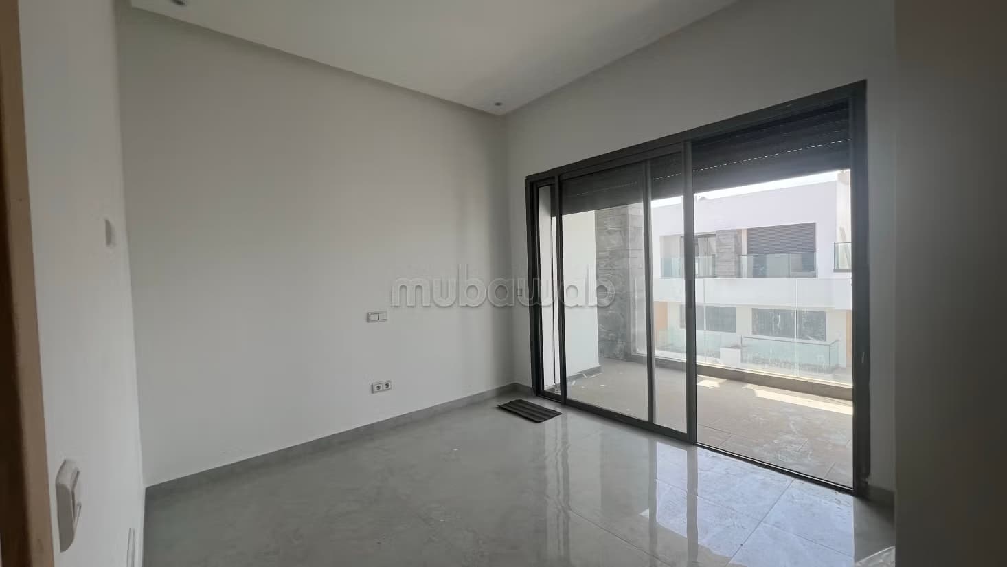 Bungalow 260 m² à Harhoura en résidence sécurisée