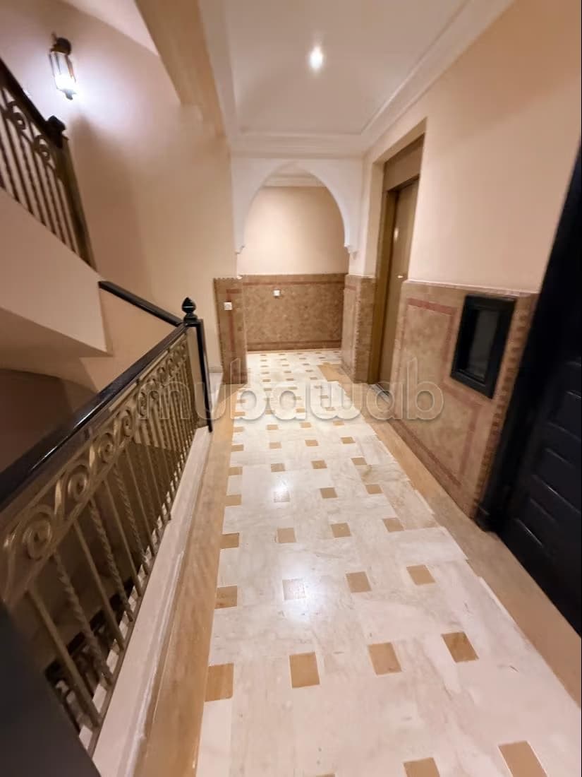 Appartement 3 chambres avec piscine et parking à vendre à Ma...