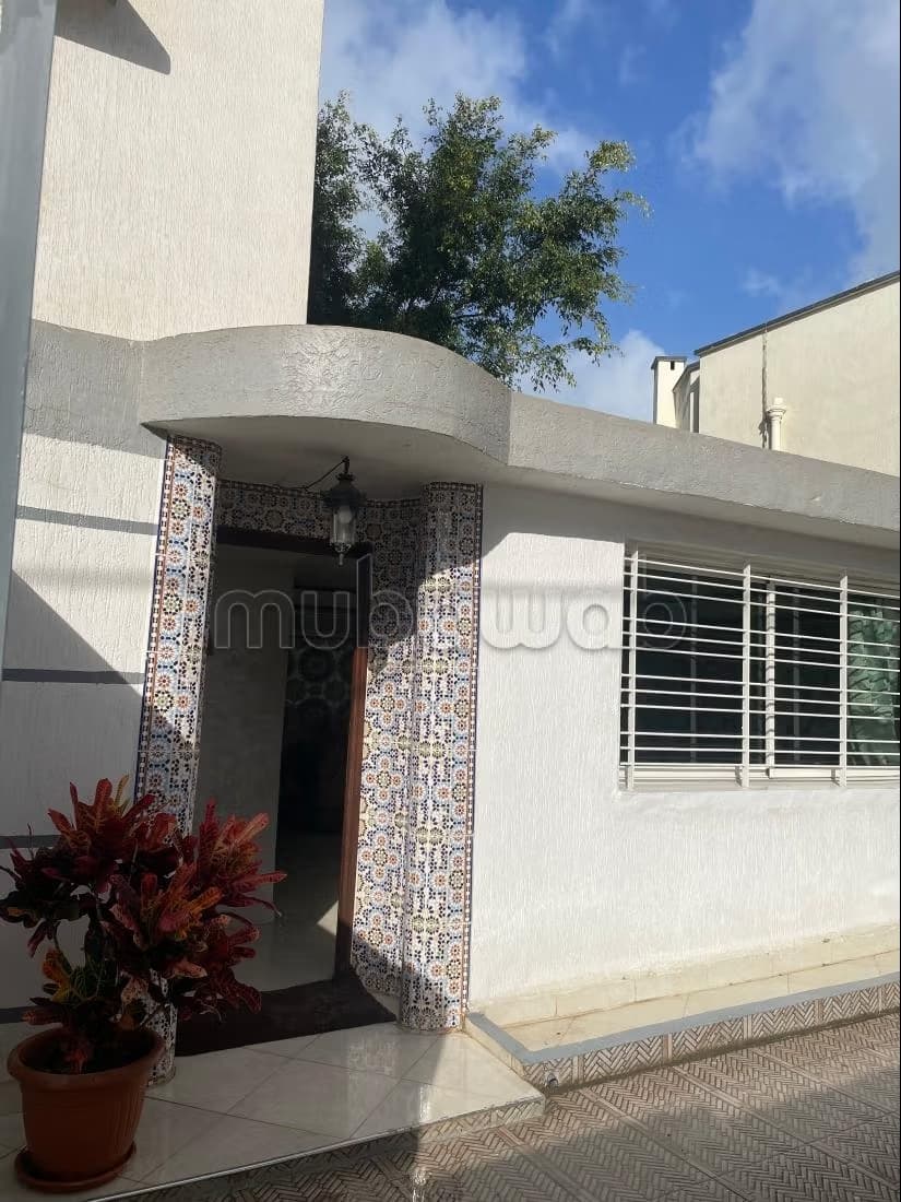 RDC Villa meublé sur grande Avenue