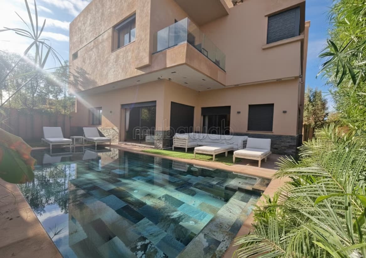 Luxueuse Villa avec piscine en LLD à Noria Golf