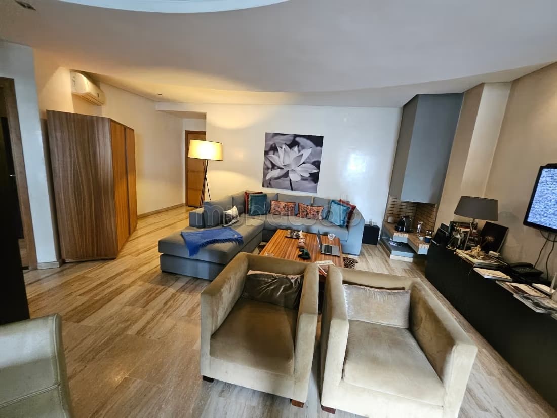 Studio avec terrasse etage eleve