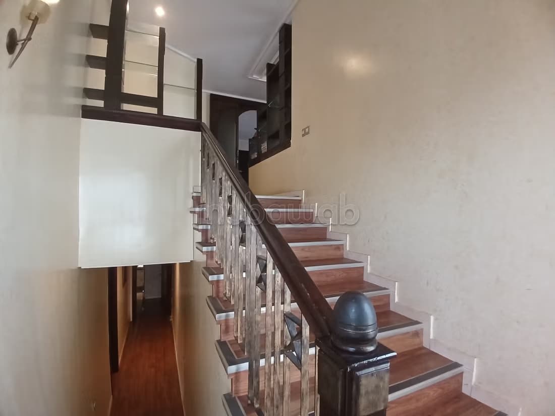 Un spacieux duplex à av mehdi benberka