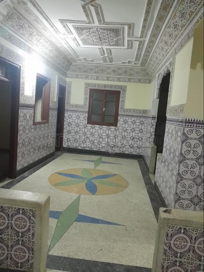 Maison à louer au premier étage des maisons de la paix
