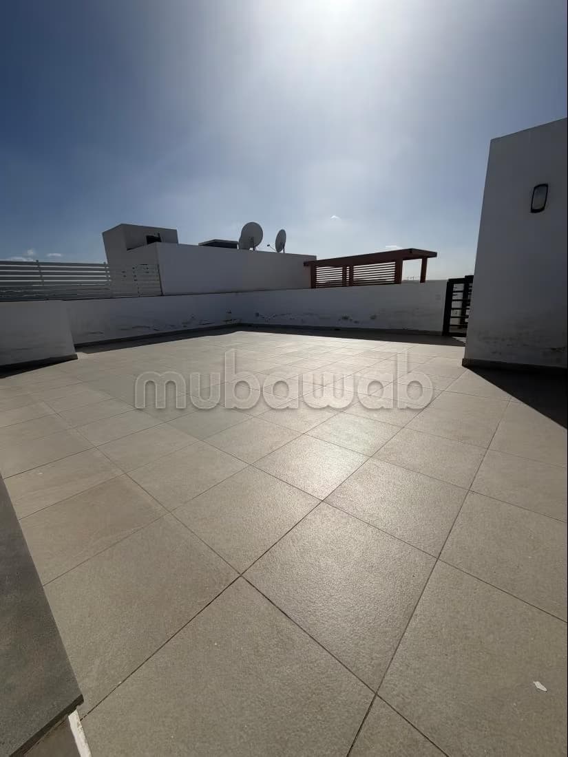 Location d'un appartement à Ain Diab. 3 belles chambres. Vue...