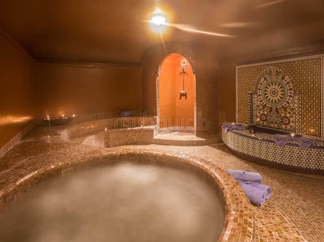 Local commercial terrain hammam spa à l'achat à Route de Tah...