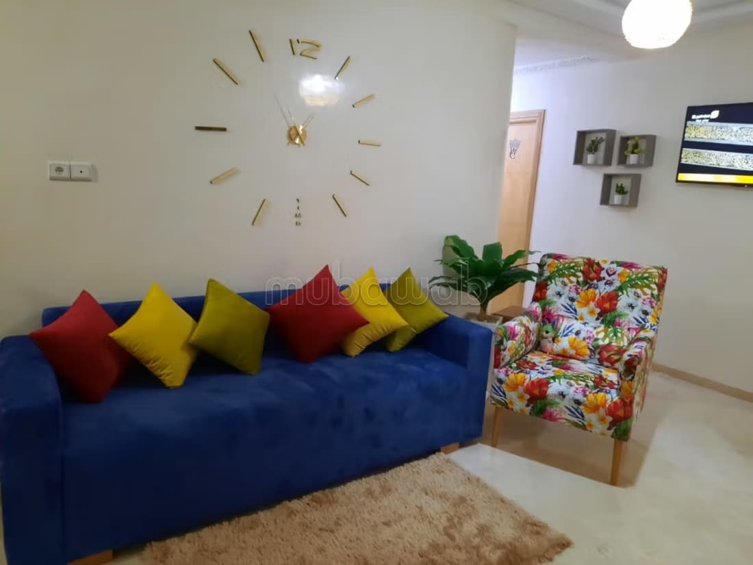 Appartement à louer à Najmat Al Janoub. Surface de 86 m². Bi...