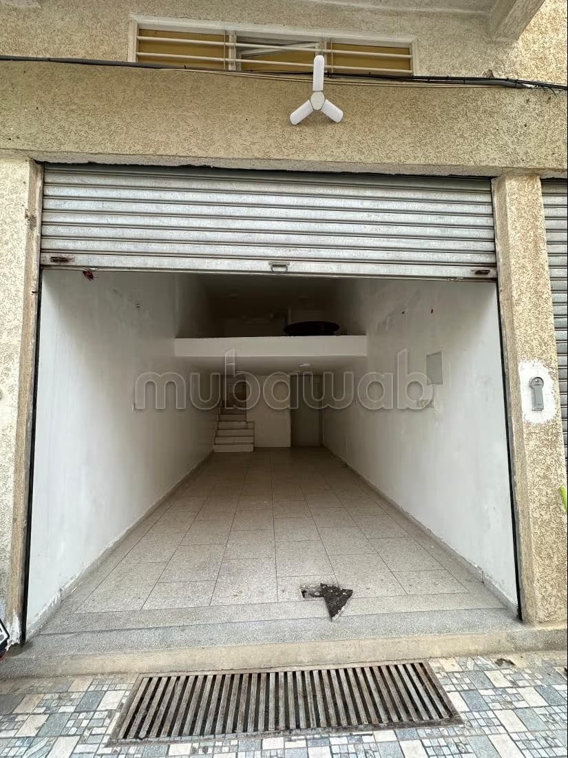 Magasin à vendre à cote de Mega d’or