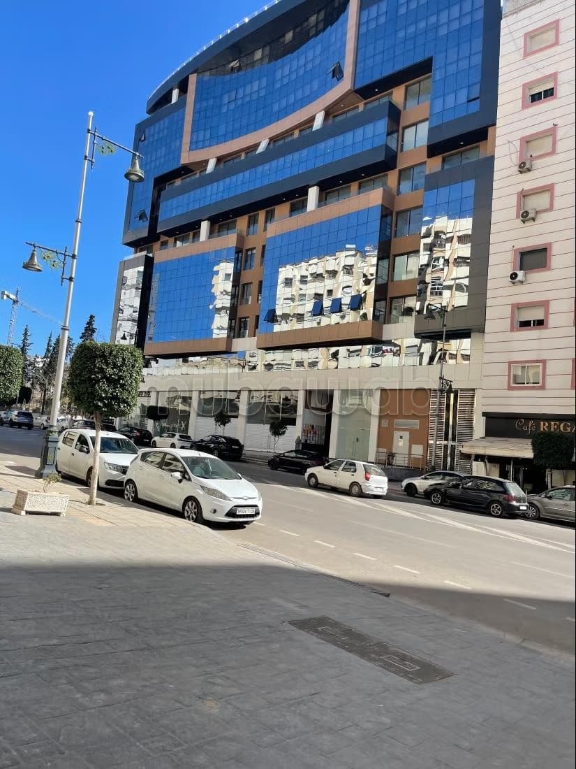 Local commercial premium à louer – Avenue des FAR, Meknès